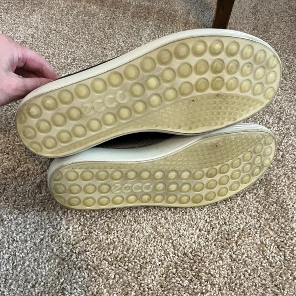 Ecco Soft 7 Metallic Black Leather Side Zip Bootie - Picture 10 of 11